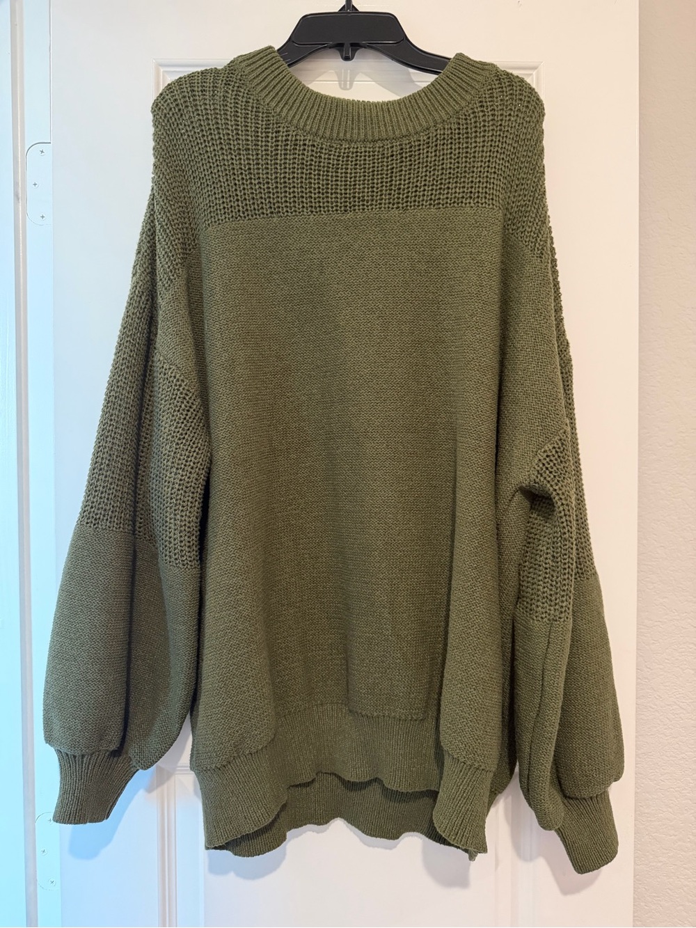 NWT Dokotoo Women’s Large Olive Green Oversized Knit Sweater